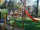 Culmina en los Jardines del Cristina la instalación de juegos infantiles adaptados para niños con discapacidad